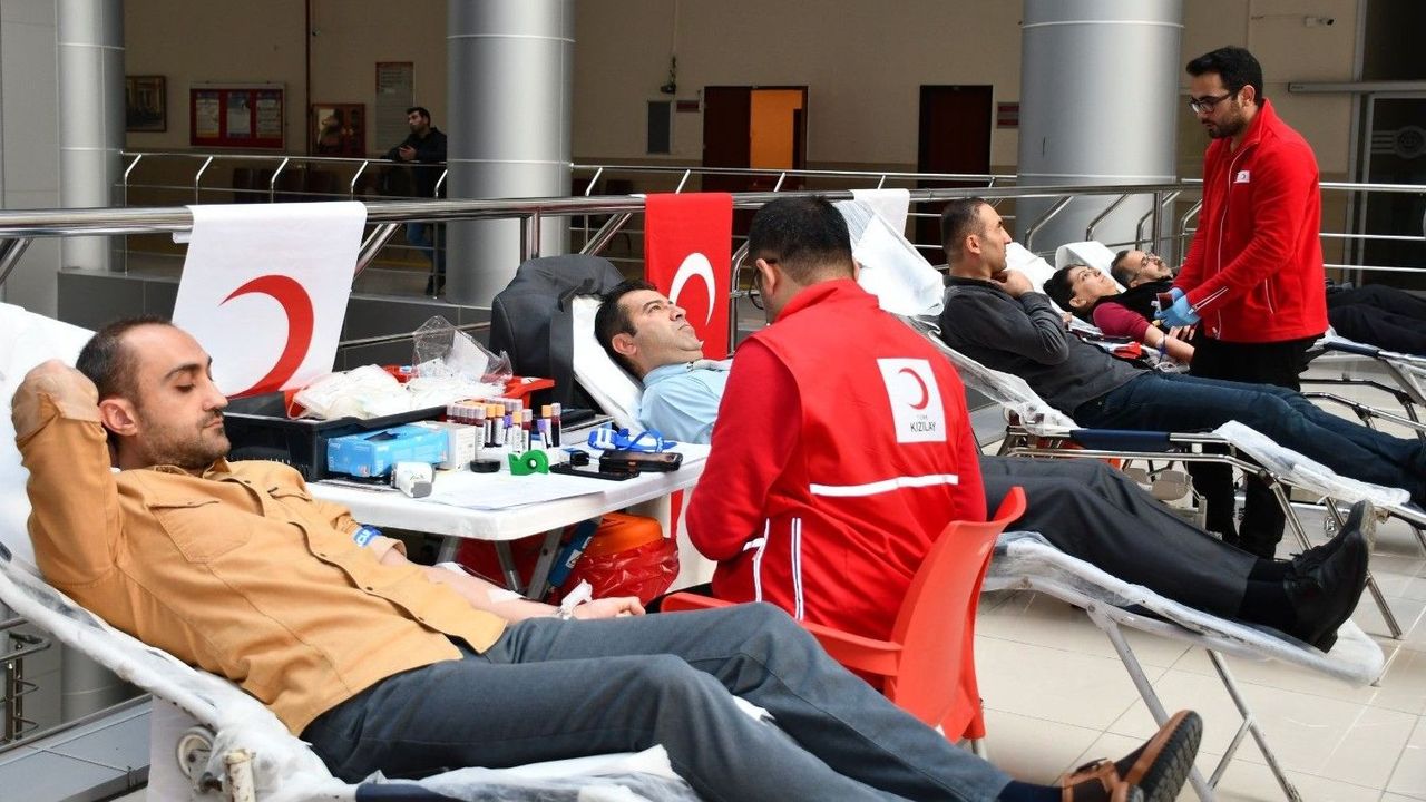 Adliye'de kan bağışı kampanyası düzenlendi