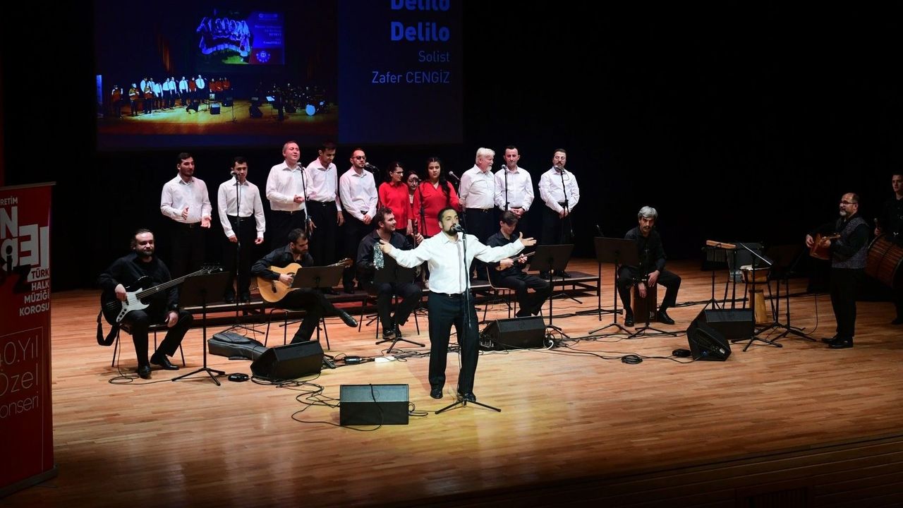 "Engelsiz Türk Halk Müziği Korosu 40. Yıl" konseri düzenlendi.
