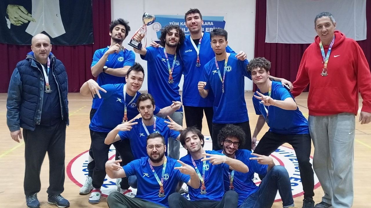 Anadolu Üniversitesi Basketbol Takımı üst tura çıktı