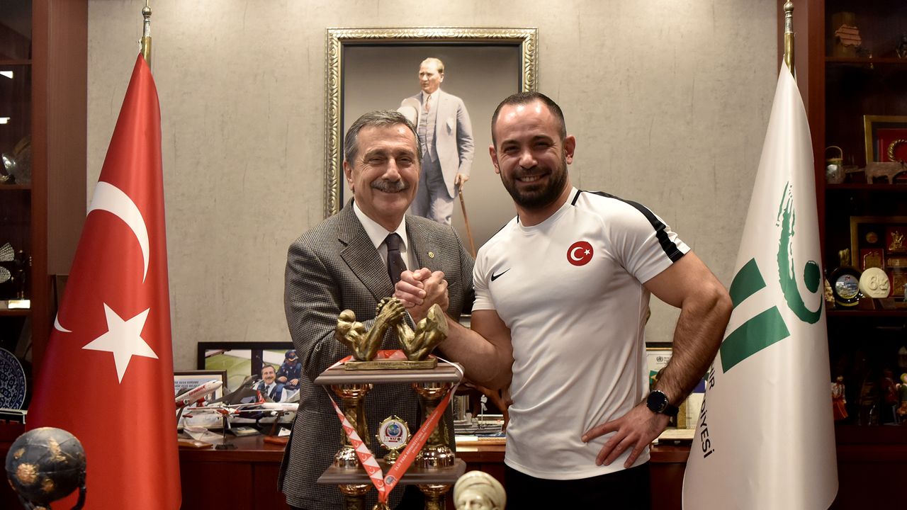 Şampiyondan Başkan Ataç'a Ziyaret