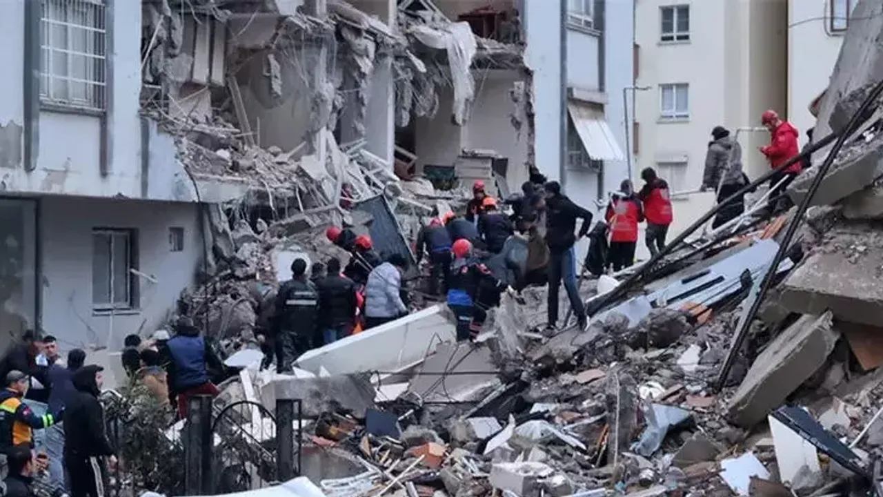 Kahramanmaraş'ta 7,5 büyüklüğünde yeni deprem!
