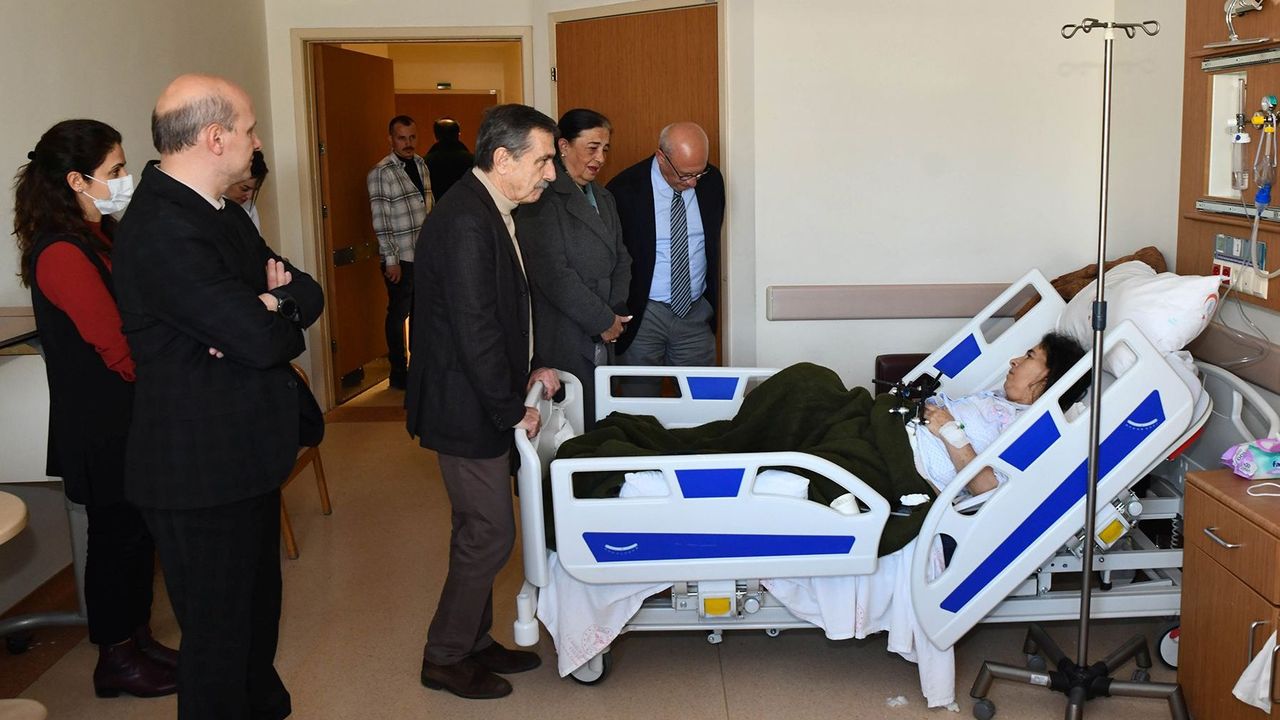 Başkan Ataç’tan Depremzedelere Geçmiş Olsun Ziyareti