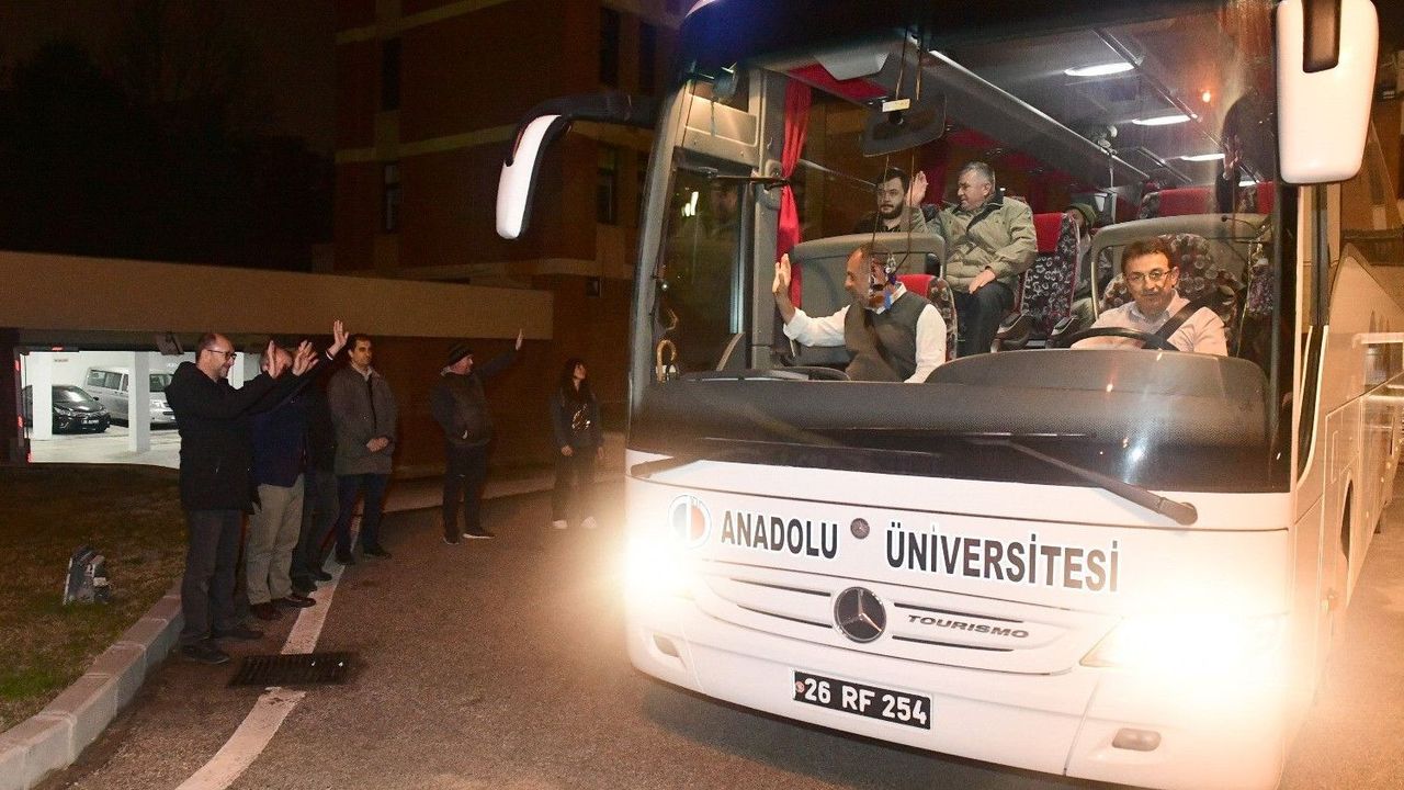 Anadolu Üniversitesi “Anadolu Mutfağı” ile Depremzedelerin Yanında