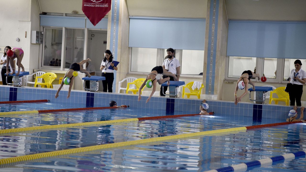 Anadolu Üniversitesi Yüzme Seçmelerine Ev Sahipliği Yaptı