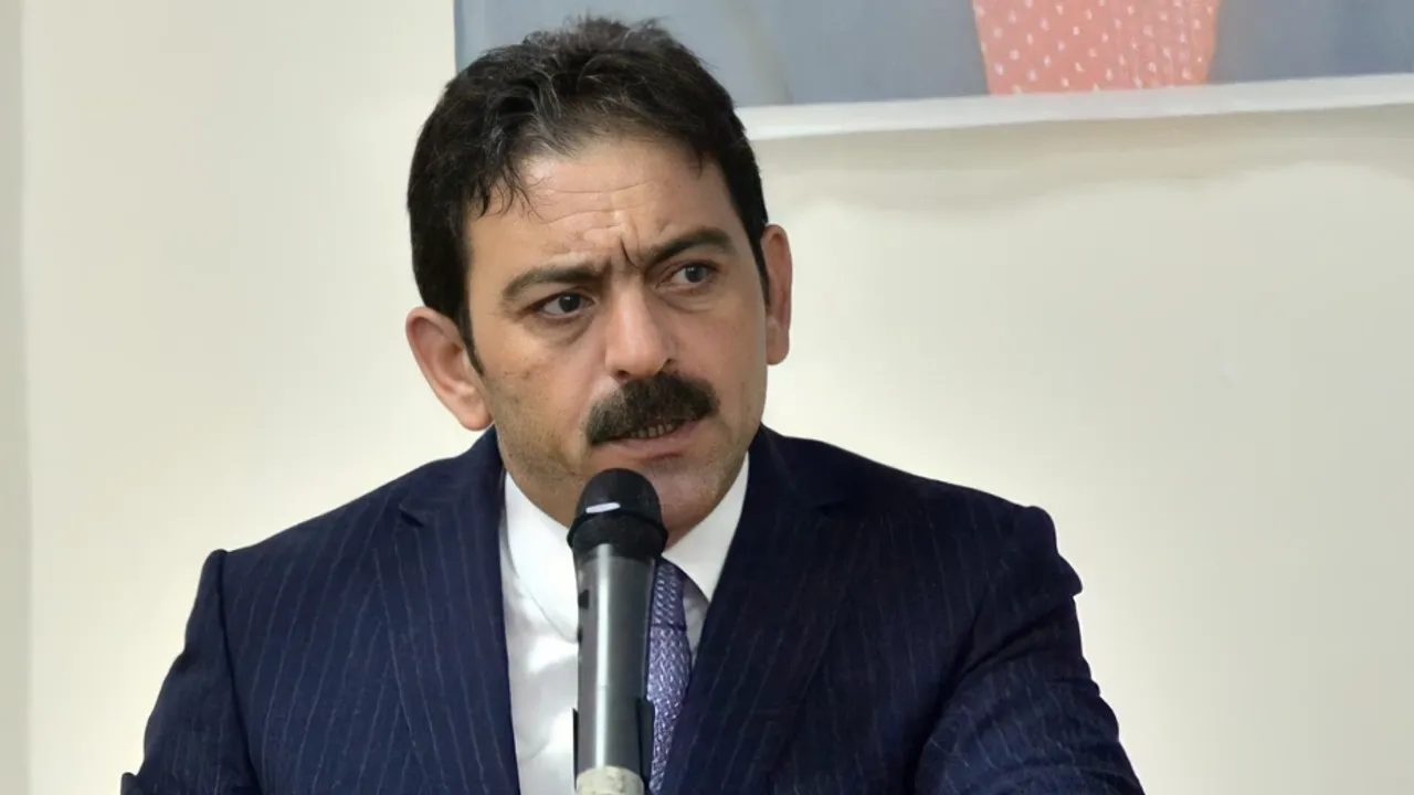Murat Özcan: ''Kazım Kurt vaatlerinin yüzde 40'ını bile yapamadı''