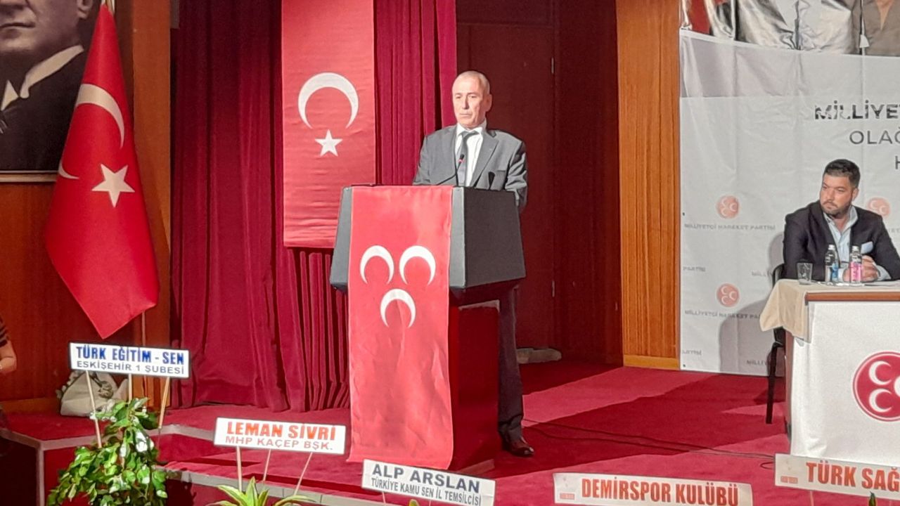 MHP Eskişehir Tepebaşı ilçe kongresinde Faruk Duman Başkanlığa Getirildi.