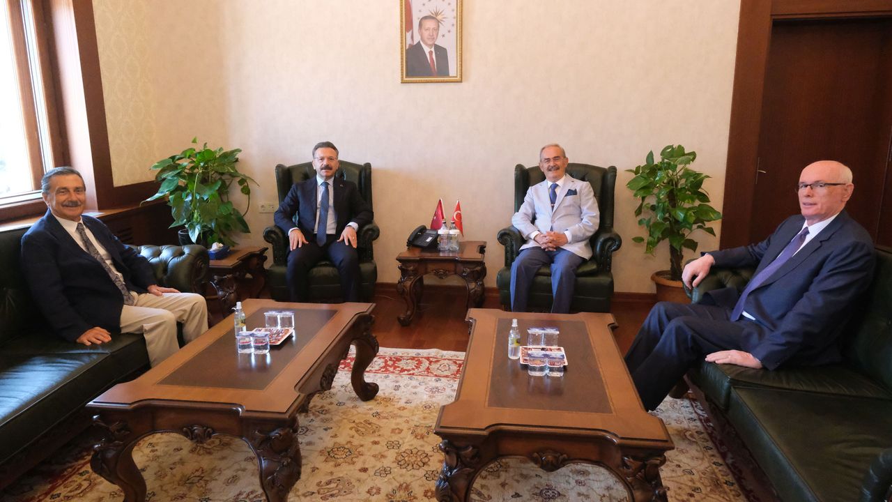 Belediye Başkanlarından Yeni Eskişehir Valisine Ziyaret