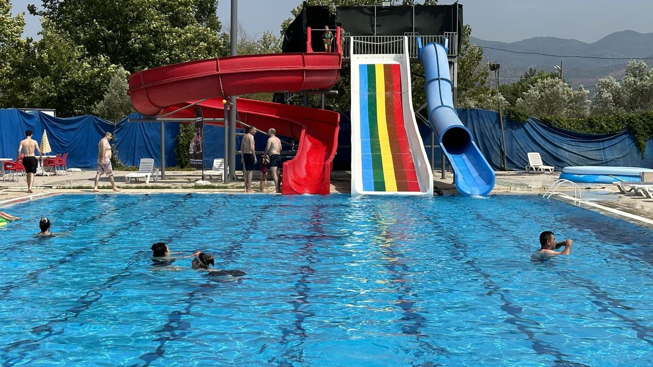 Türkiye’nin En Sıcak Yerinde Havuz Keyfi