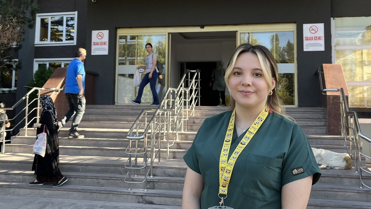 ESOGÜ Hastanesi'nde Personel Olarak Çalışırken Tıp Fakültesini Kazandı