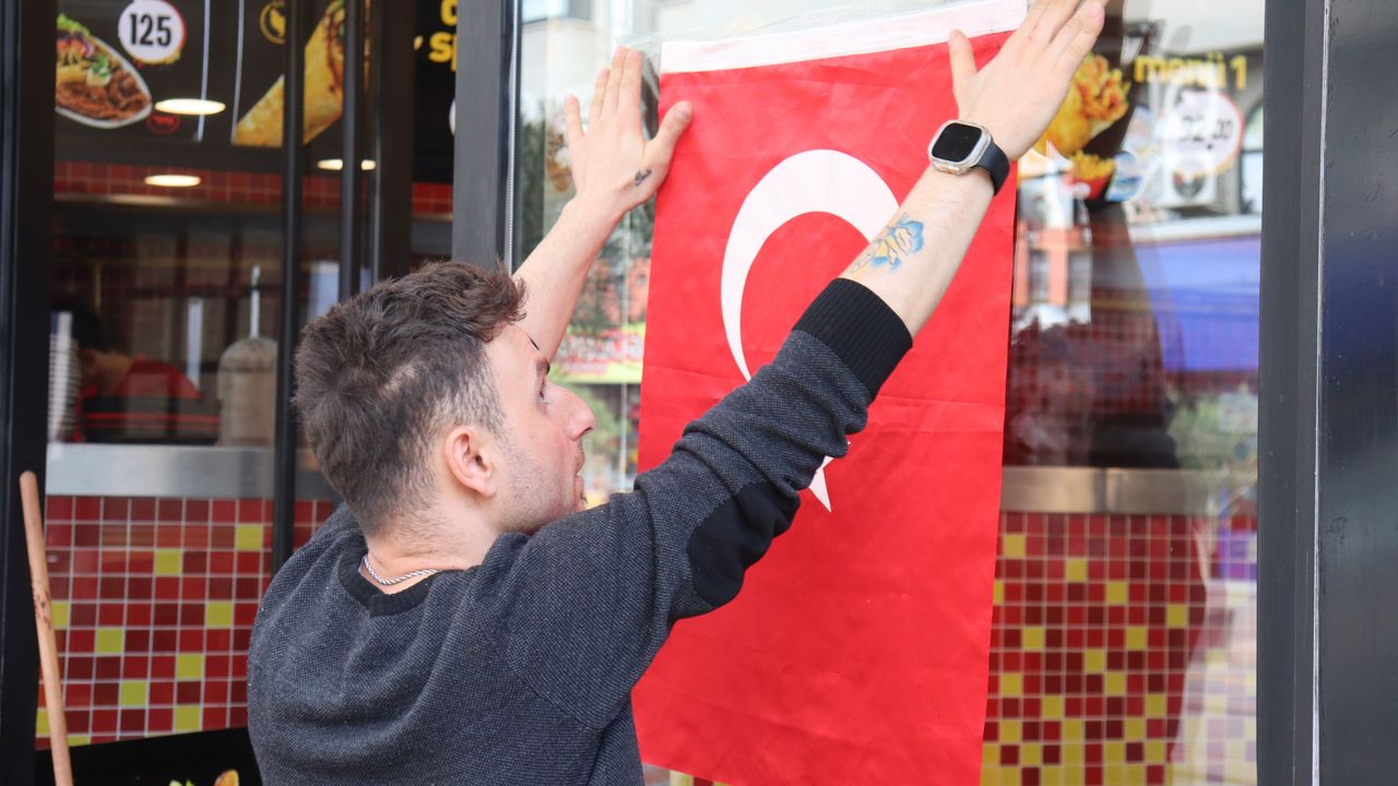 Eskişehir'de Türk Bayrağı Şöleni