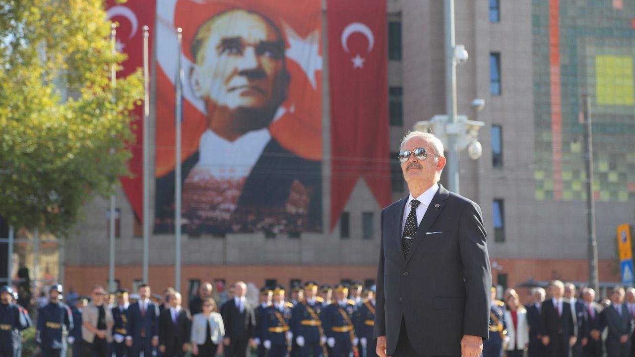 Başkan Büyükerşen'den 10 Kasım Mesajı