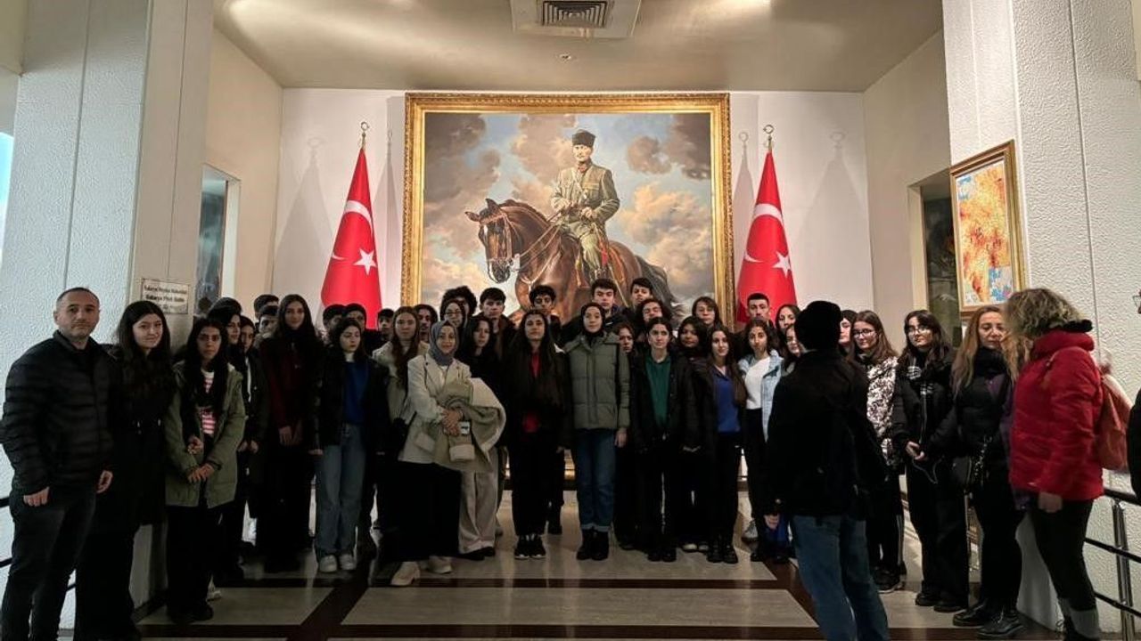 Beylikovalı Öğrenciler Ankara’yı Ziyaret Etti
