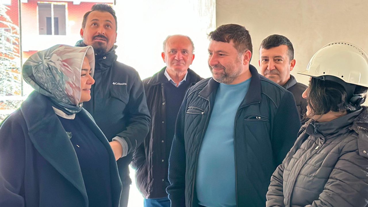 AK Parti Milletvekili Ayşen Gürcan EAL Velileriyle Buluştu