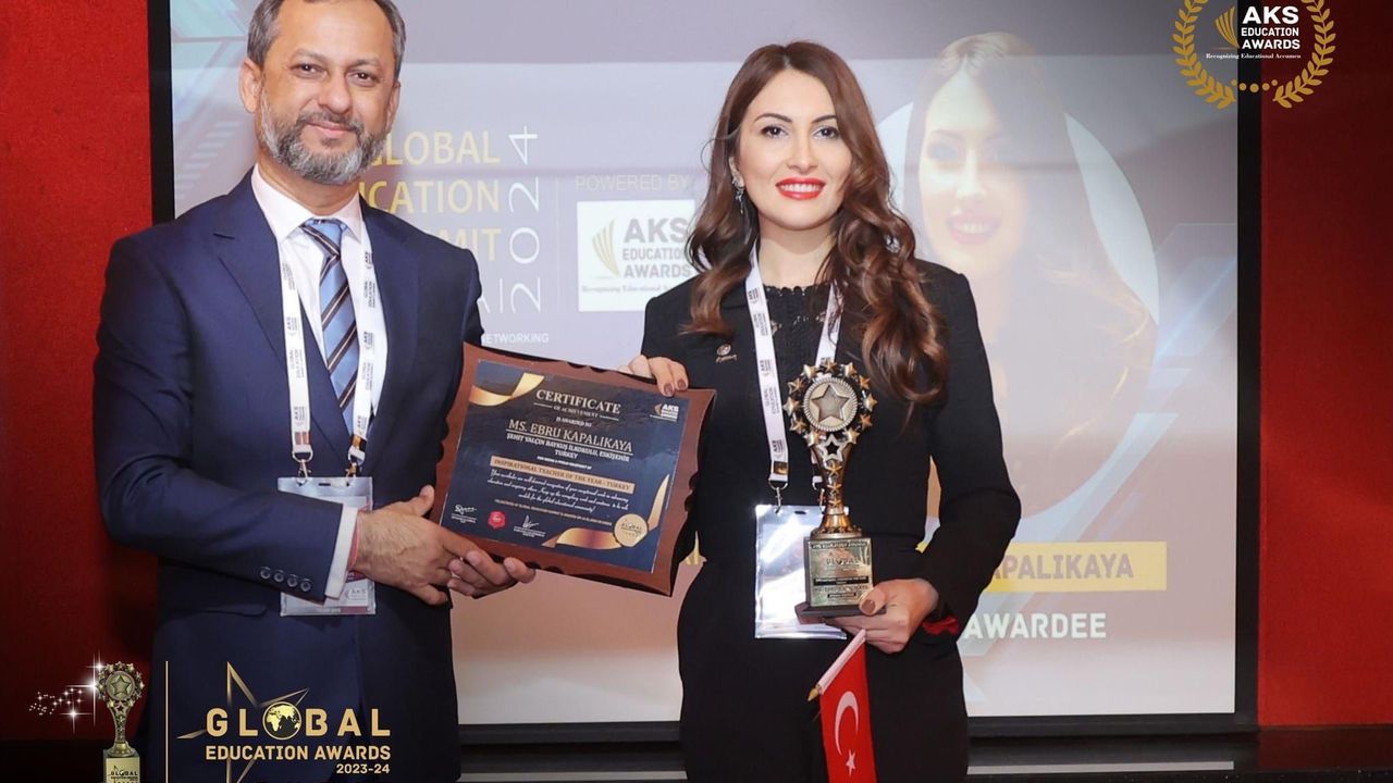 Ebru Öğretmene Uluslararası Başarı Ödülü