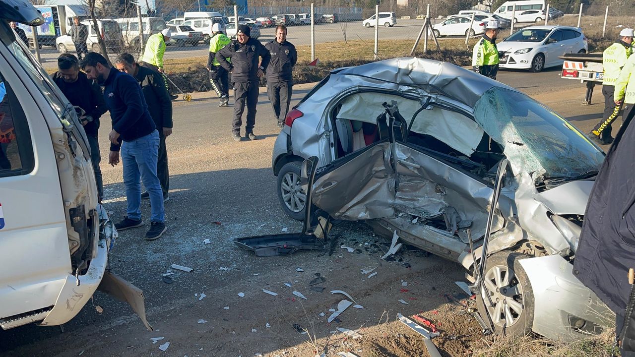Eskişehir'de Dehşet Verici Trafik Kazası