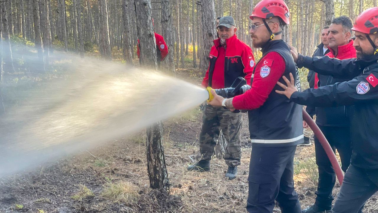 Tepebaşı Arama Kurtarma Ekibi Yangın ve Afet Eğitimlerini Sürdürüyor