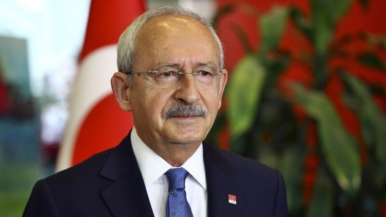 CHP Hesaplarında Dikkat Çeken Değişim: Özgür Özel 