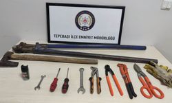 Kablo çalarken hastanelik oldu