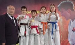Eskişehirli karateciler Uşak'tan 8 madalyayla döndü