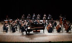 ASO Profesyonel sanatçılardan oluşan orkestra