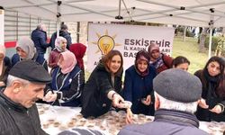 AK Parti Eskişehir İl Kadın Kolları’ndan Kandil İkramı