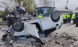 Otomobili İle Polis Noktasına Dalarak Kaza Yaptı