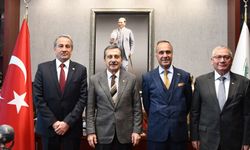 Kılıçdaroğlu Gönüllüleri Başkan Ataç'ı Ziyaret Etti