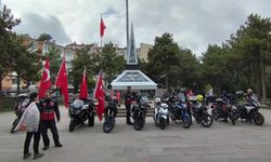 Motosikletli Grup 19 Mayıs’ta Şehitlikte Dua Etti