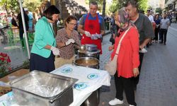 Odunpazarı Belediyesi’nden Vatandaşa Aşure İkramı