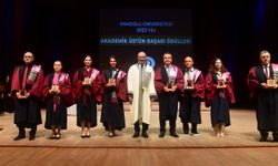 Anadolu Üniversitesi Akademik Performans Ödülleri Sahiplerini Buldu