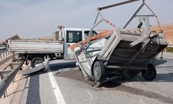 Yol Çizgilerini Çizen Römorka Arkadan Çarpan Araçtaki İki Kişi Yaralandı