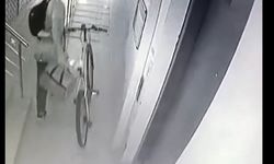 Eskişehir’de 25 Saniyede Bisiklet Hırsızlığı