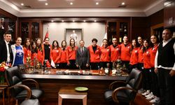 Şampiyon Gençlerden Başkan Ataç’a Ziyaret