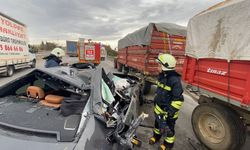Pancar Yüklü Römorka Çarpan Otomobilin Sürücüsü Yaralandı