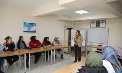 Sütlüce'de Kadınlara Hizmet Tanıtım Toplantısı