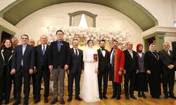 AK Parti'nin Önemli İsimleri Gençlik Kolları Başkanının Düğününde Buluştu