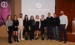 Anadolu Üniversitesi Öğrencileri Mezunlar ile Bir Araya Geldi