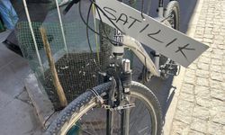Eskişehir'de İlginç Olay: Bisikleti Ağaca Kilitledi