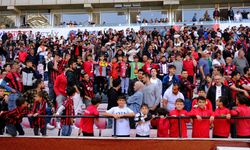 Eskişehirspor Taraftarı Her Zaman Kulübün Yanında