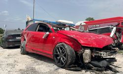 Ani Kazada Ağır Yaralı Var: Otomobil Hurda Oldu