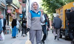 Temizlik Emekçisi Fendoğlu: "Çevremizi Temiz Tutmak Herkesin Sorumluluğu"