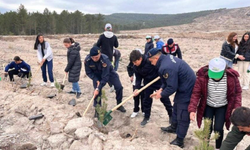 Jandarma Ekipleri Örnek Davranış Sergiledi