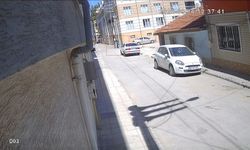 Eskişehir’de Çocuğun Attığı Altın Dolu Kutuyu Çalan Kadın Yakalandı!