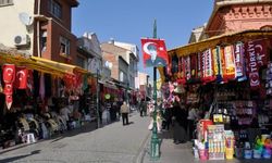 Eskişehir’de Güneşli Hava Çarşıyı Doldurdu