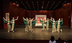 Çocuk Hakları Günü Etkinliğinde Miniklerden Müzik ve Dans Şöleni