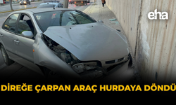 Direğe Çarpan Araç Hurdaya Döndü