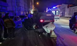 Hoşnudiye'de Korkutan Kaza: Otomobil Yolda Ters Döndü