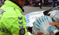 Yeni Trafik Cezaları Yürürlükte: Kuralı İhlal Edenlere 2700 Liralık Ceza