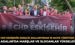 CHP Eskişehir Gençlik Kolları’ndan 19 Mayıs Yürüyüşü: Adalar’da Marşlar Yükseldi