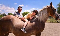 Eskişehir'de Adaptif Binicilik Eğitimi Sürüyor